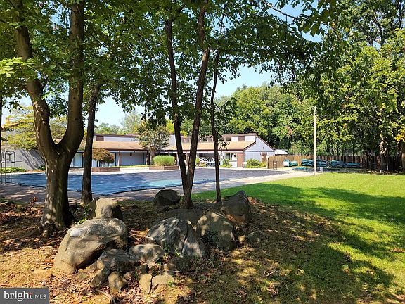 2nd image of 6350 Red Cedar Pl Unit 309