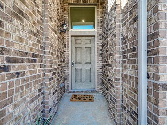 4th image of 5115 Castle Discordia St