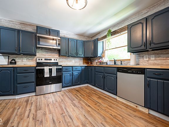 5th image of 5893 State Road 46 E