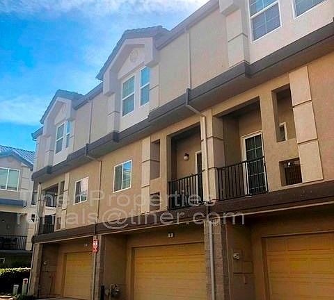 2nd image of 6 Park River Oak Ct