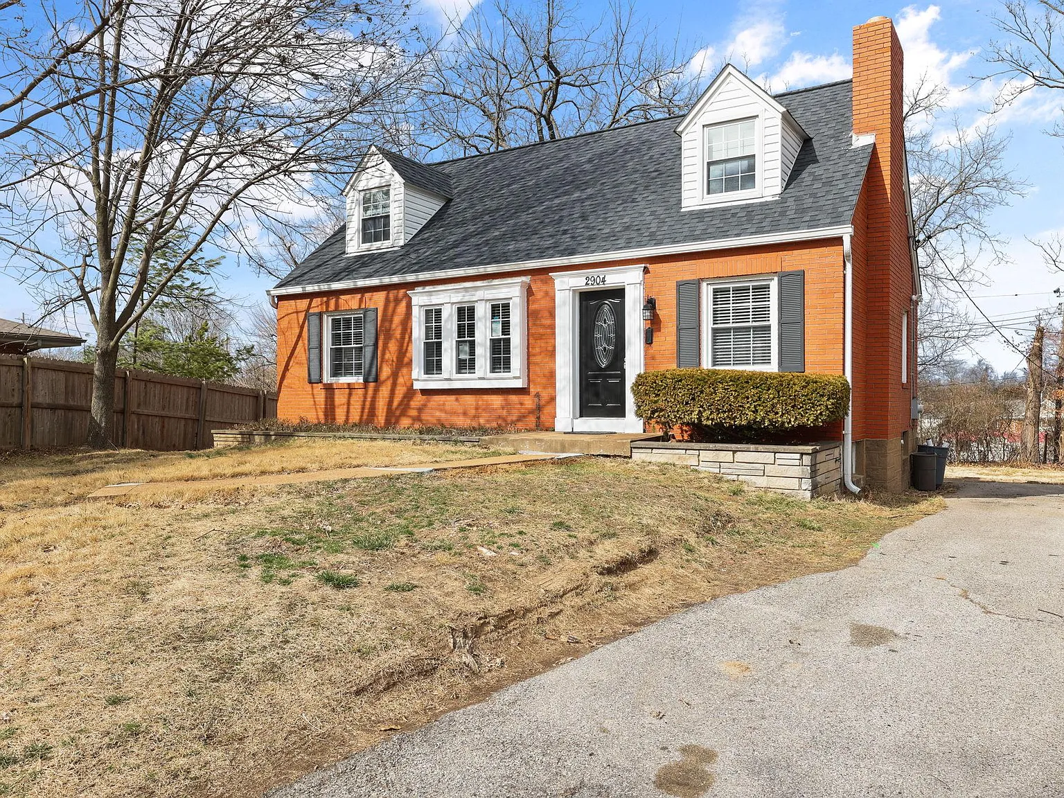 4 bed, 1367 sqft, $2,595 — Photo 3