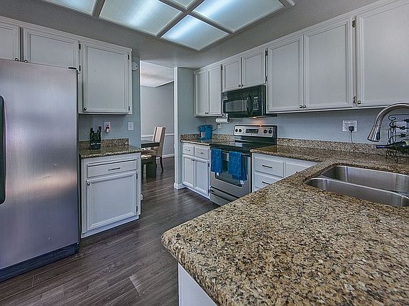 3rd image of 341 1st Ave S