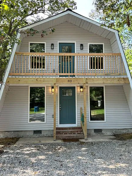 3 bed, 1152 sqft, $1,600 — Photo 2
