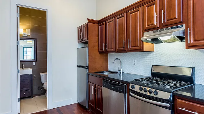 Rented by Nooklyn NYC LLC | media 20