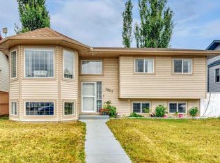 1907 S Strathcona Ter, Strathmore, AB T1P1S8