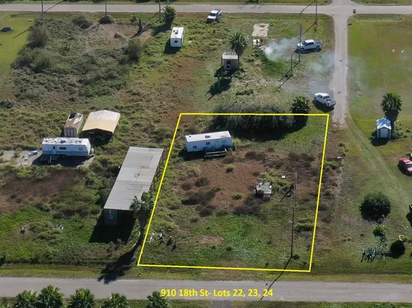 910 18th St, Pt Bolivar, TX 77650