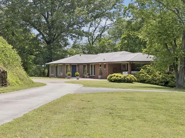 54 Shallowford Rd, Chattanooga, TN 37404