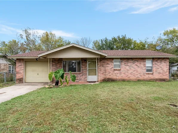 8917 S Fresno St, Fort Smith, AR 72903