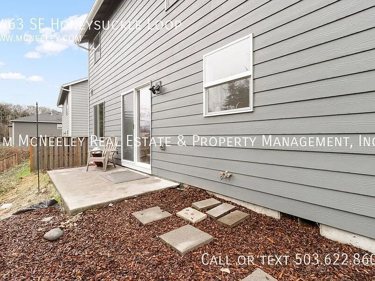 1463 SE Honeysuckle Loop — Photo 27