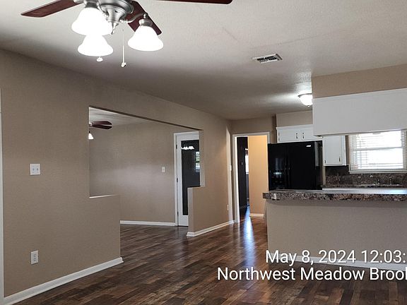 4th image of 3819 NW Meadowbrook Dr