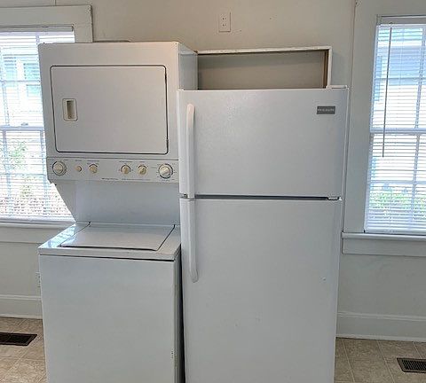 5th image of 104 1/2 E Mary St