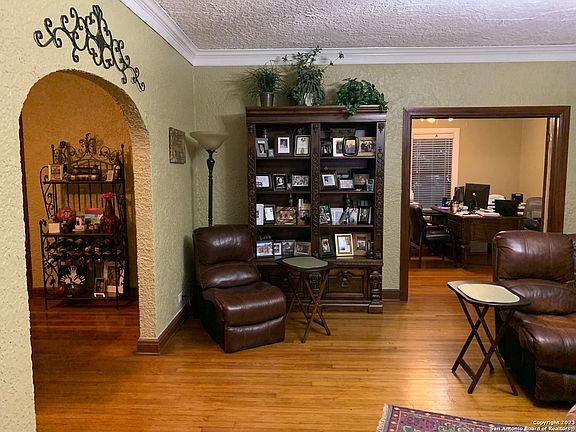 5th image of 4737 View Dr