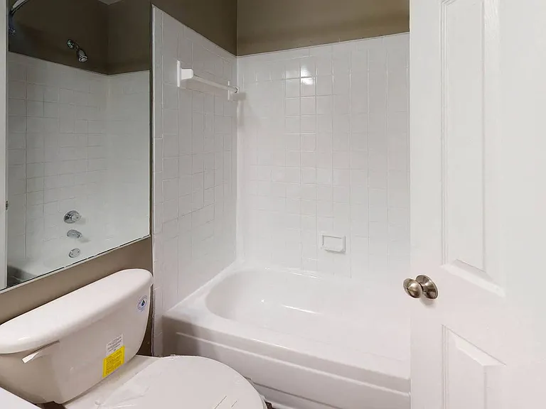 Heritage at Waters Landing — Photo 19