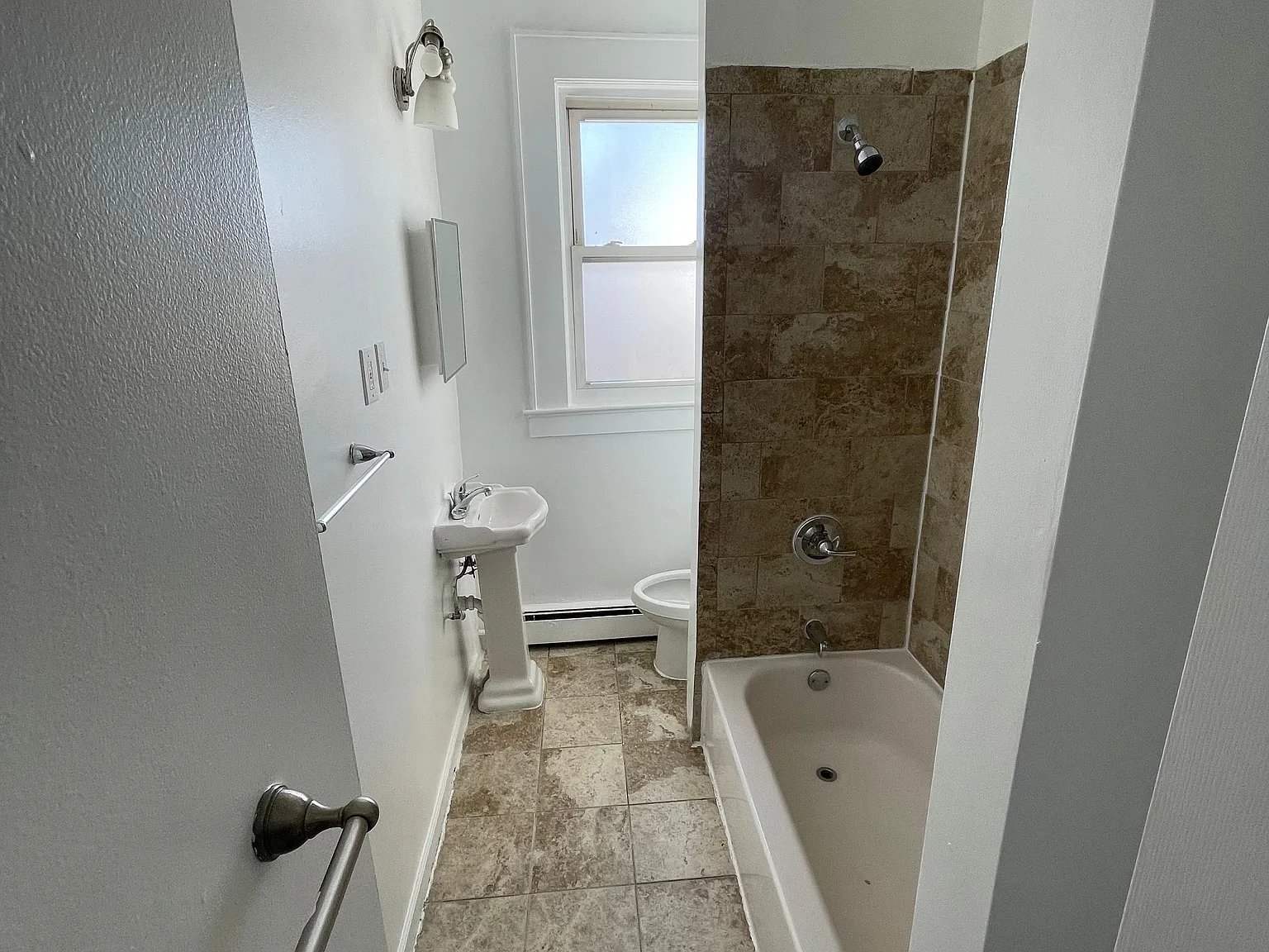 2 bed, $1,695 — Photo 4