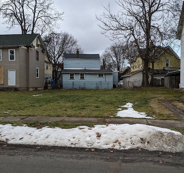 1st image of 303 Lormore St