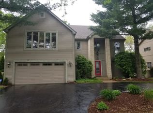 4925 Westcliffe Ct, Sylvania, OH 43560
