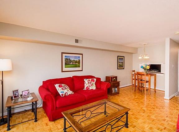 4th image of 701 N Hamilton St APT D
