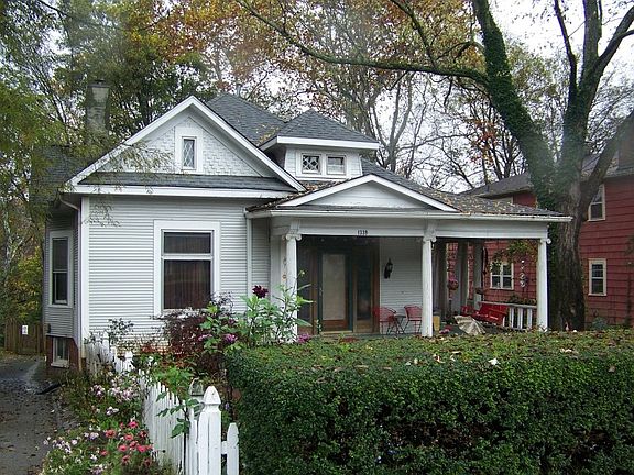 4th image of 1339 Grainger Ave