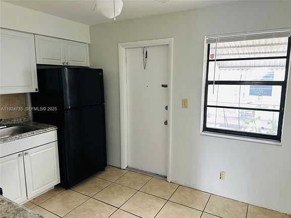 5th image of 1-521 SW 9th St #1