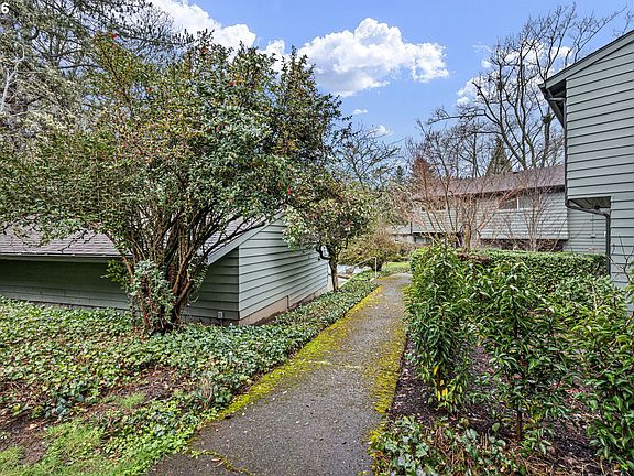 3rd image of 4429 Fox Hollow Rd APT 3