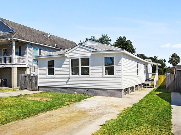2nd image of 5717 Cameron Blvd #5717