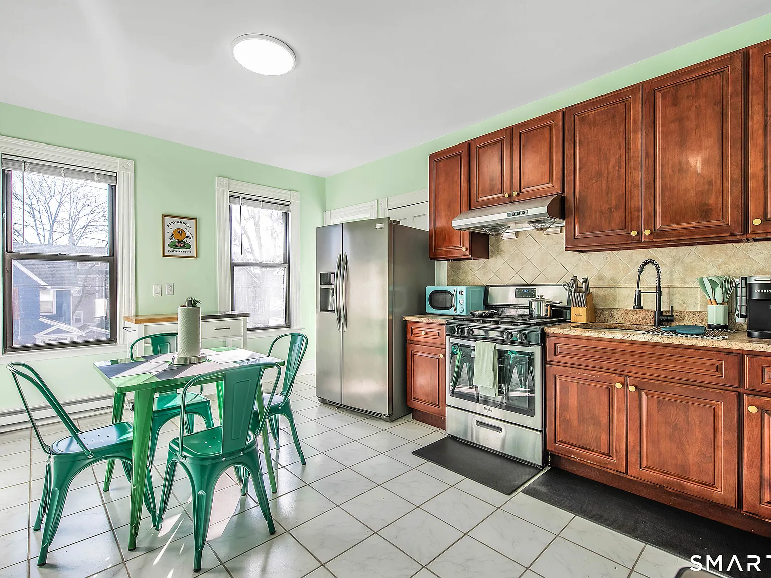3 bed, 1.0 bath, 3416 sqft, $3,000 — Photo 2