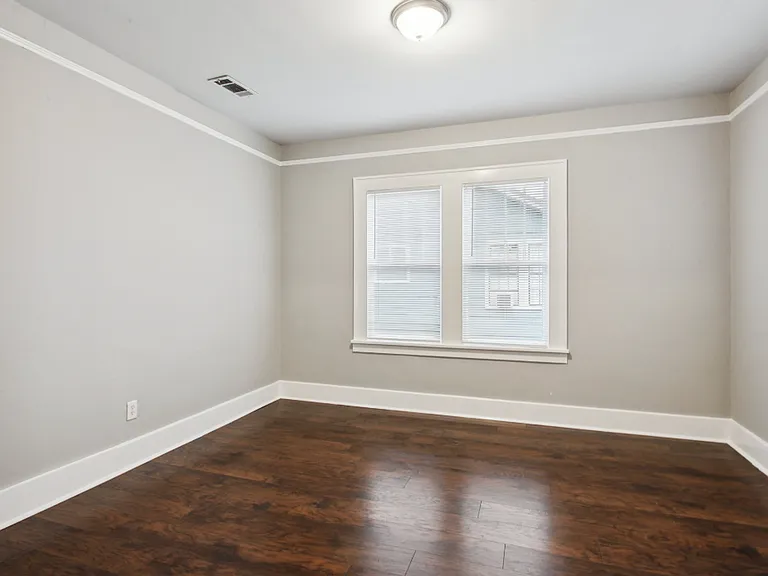 1203 E 38th St — Photo 11