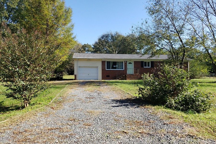 1st image of 4107 Falling Oak Dr