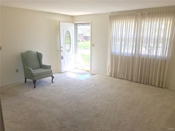 4th image of 7715 Redbank Ln