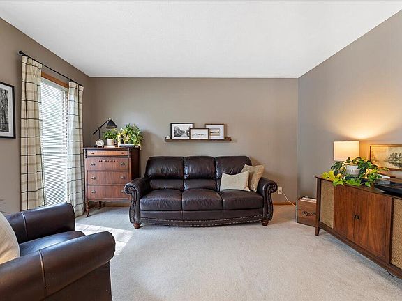 5th image of 16906 Orchard Ave