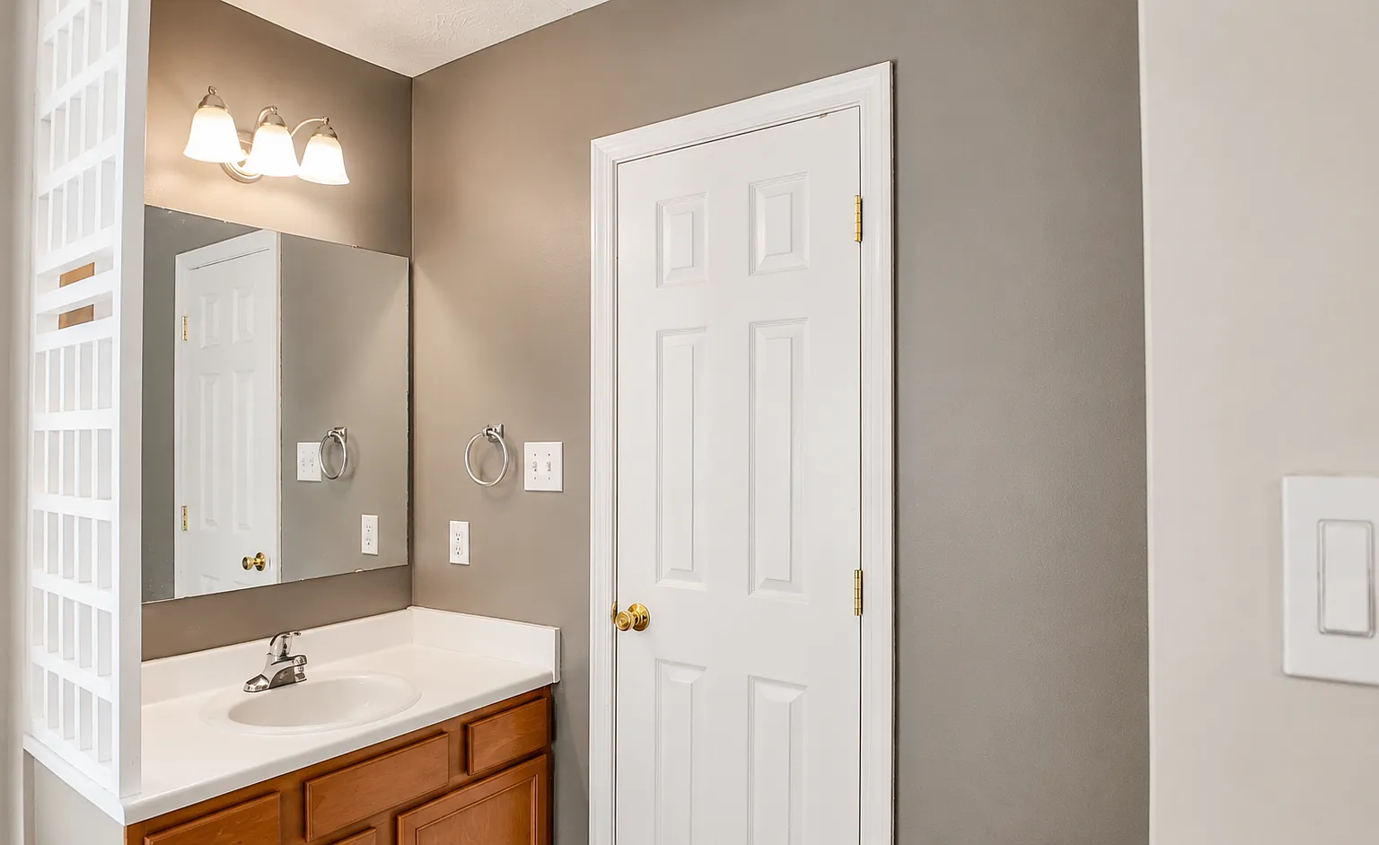 7787 Cottonwood Ave — Photo 3