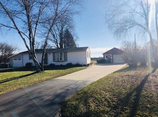 9713 Saratoga Dr, Caledonia, WI 53108