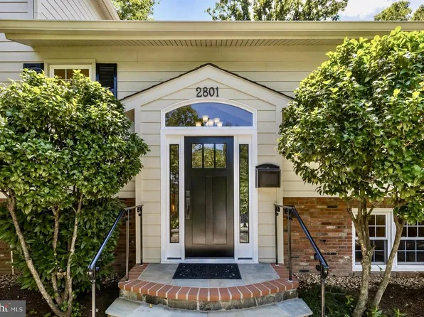 2801 S Joyce St, Arlington, VA 22202