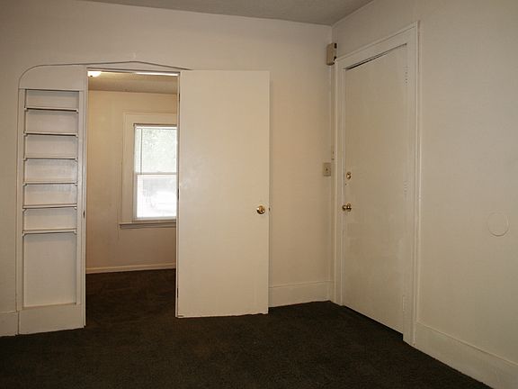 5th image of 425 24th Ave N #1