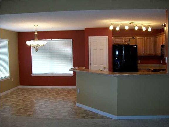 Kichen/Breakfast area