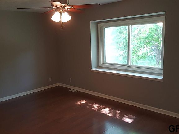 5th image of 9906 S 9th Ave