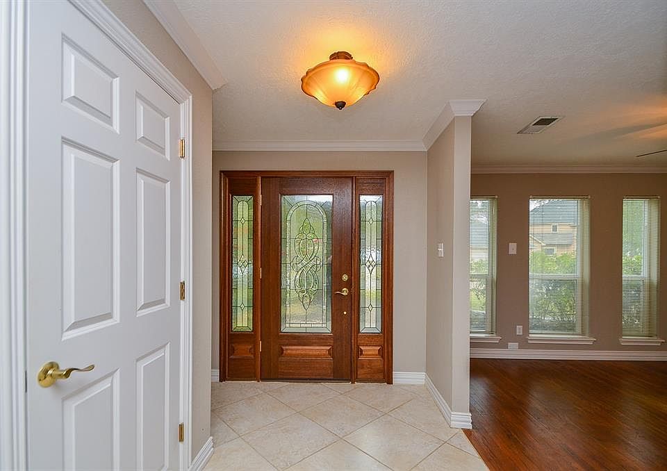1st image of 3307 Laurel Crest Dr