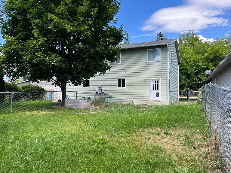 909 Defoe St #B — Photo 23