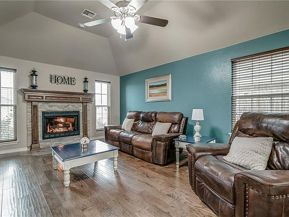4th image of 1424 Eagle Dr