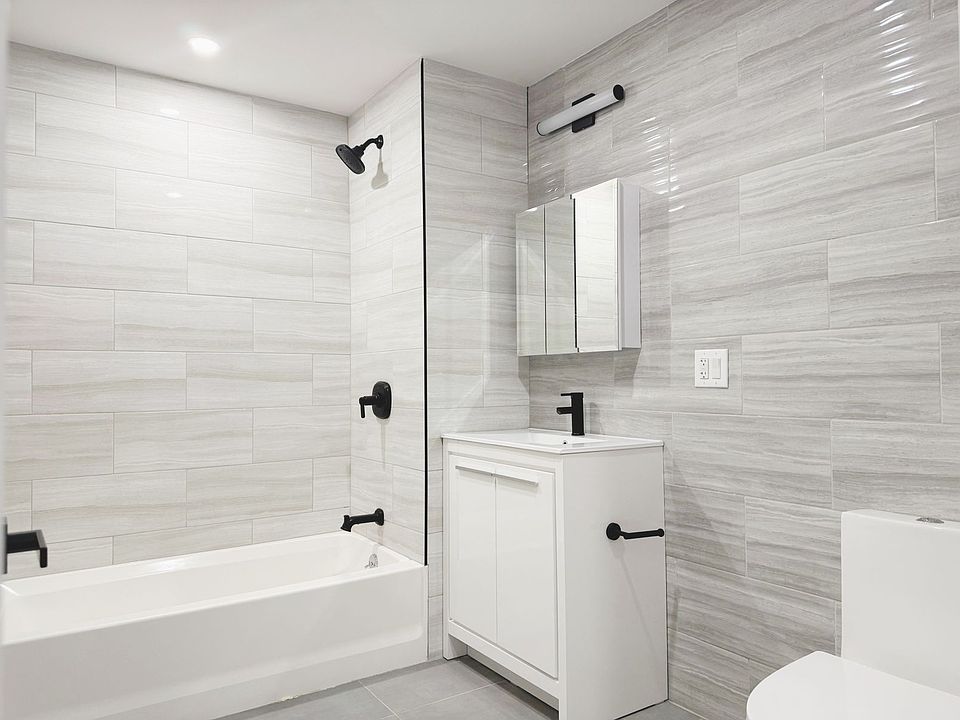 2nd image of 336 E 112th St #240