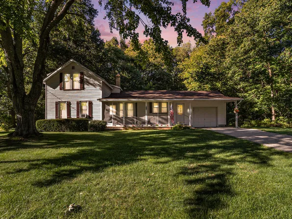 60 E Beech St, Fruitport, MI 49415