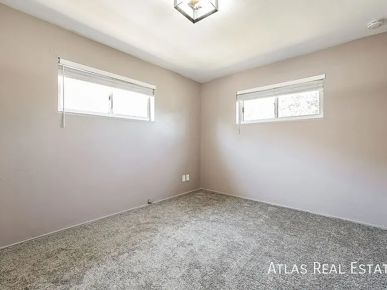 1620 Phoenix Ct — Photo 10