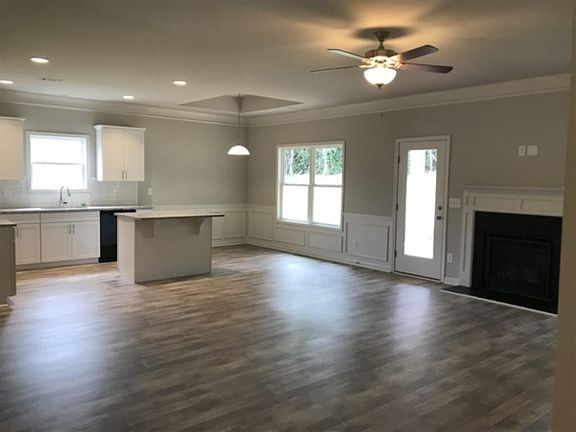 5th image of 1117 Stone Creek Ln