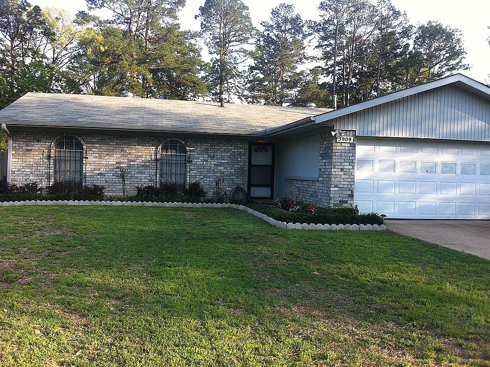 1st image of 3909 Ivy Ln