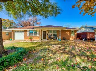 2505 W 11th St, Irving, TX 75060