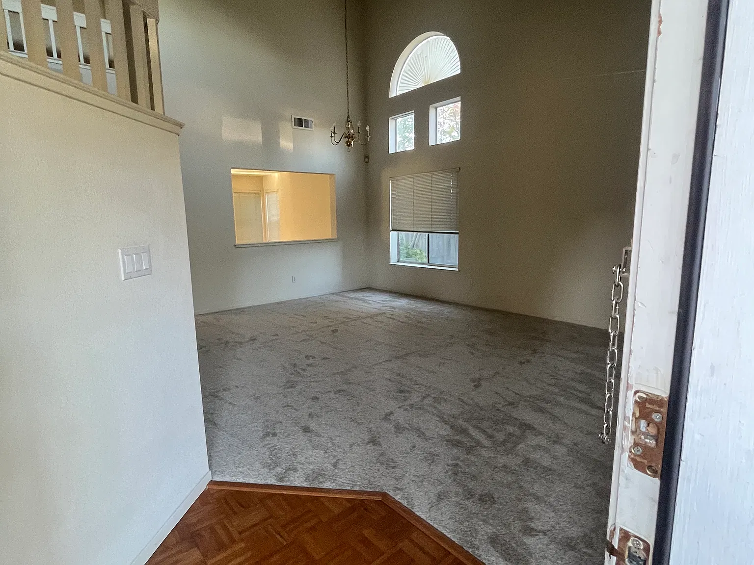 3 bed, 2.5 bath, 1572 sqft, $4,100 — Photo 2