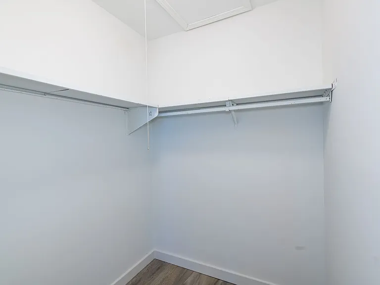 Southfield Apartments — Photo 7