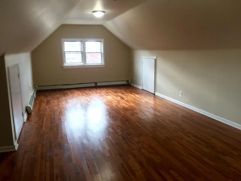 BEDROOM 3/ BONUS ROOM