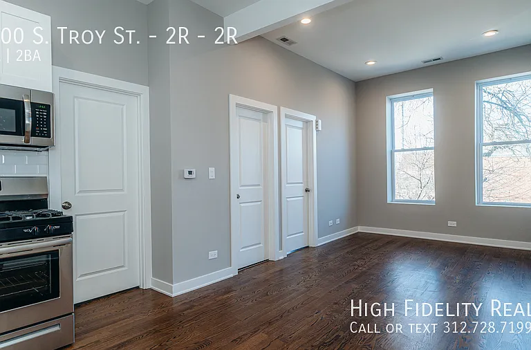 2400 S Troy St #2R — Photo 2