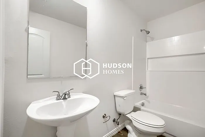 414 Shorty St — Photo 10